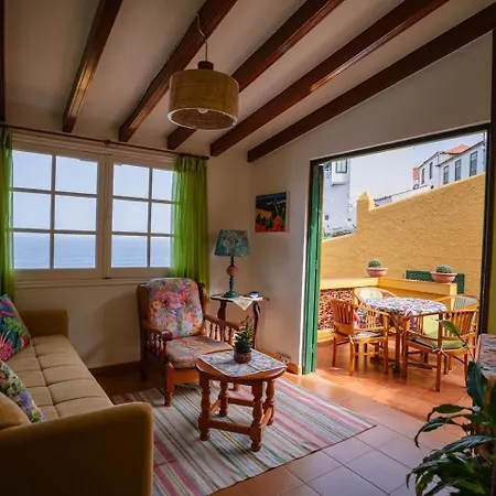 Virgen Del Rosario *